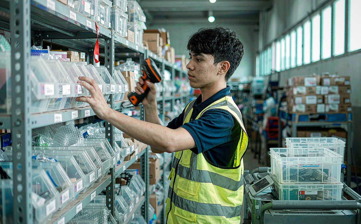Smart warehouse